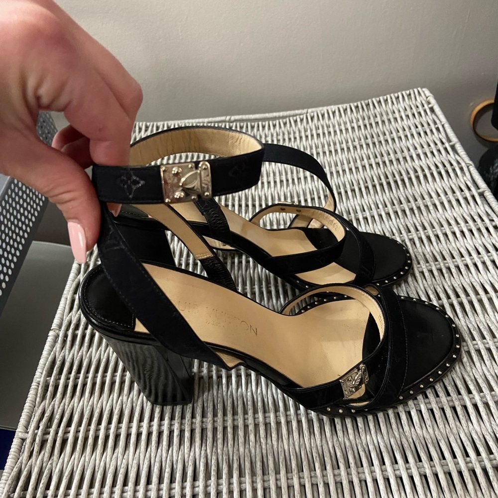 Louis Vuitton Black Heels